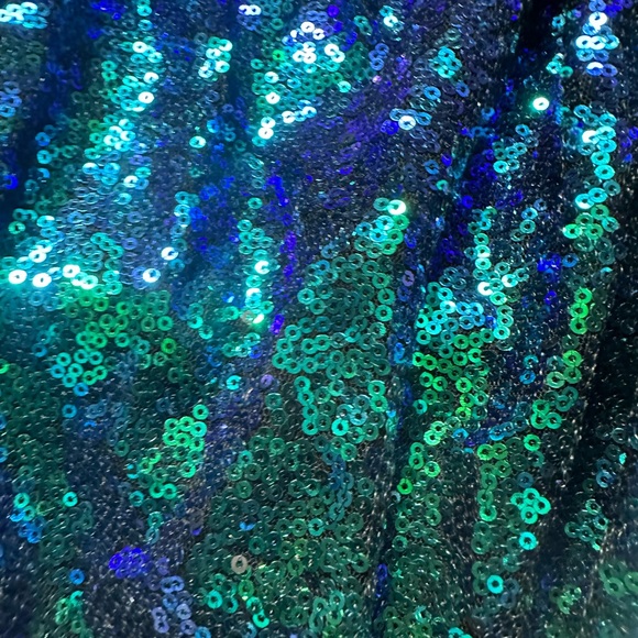 Haoduoyi Sequined Tank Top - Picture 3 of 4